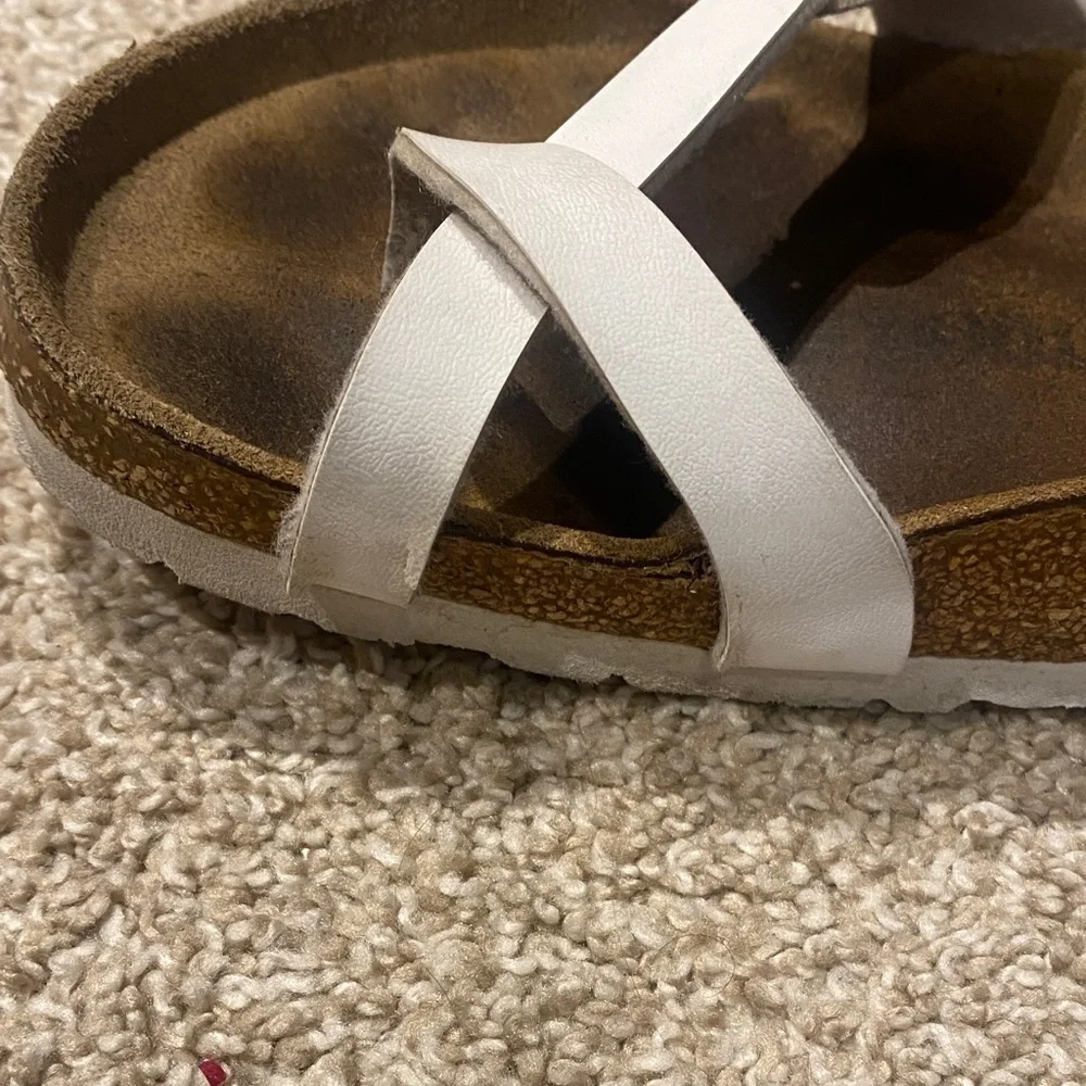 Birkenstock White Cross-Strap Mayari Sandals size 39 Regular